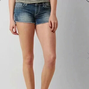 BKE Lowrise Stella V-Cut Stretch Slim Fit Hand Sanded Fray Denim Shorts Size 25